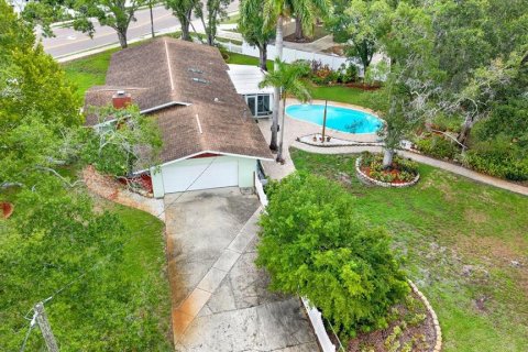 House in Clearwater, Florida 3 bedrooms, 160.44 sq.m. № 2199604 - photo 22