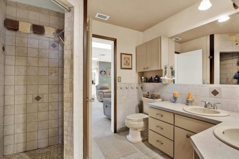 House in Clearwater, Florida 3 bedrooms, 160.44 sq.m. № 2199604 - photo 13