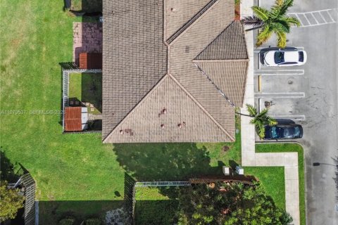 Купить таунхаус в Хомстед, Флорида 3 спальни, 141.03м2, № 2049546 - фото 8