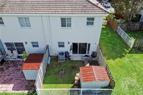 Купить таунхаус в Хомстед, Флорида 3 спальни, 141.03м2, № 2049546 - фото 7