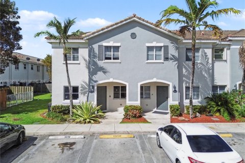 Таунхаус в Хомстед, Флорида 3 спальни, 141.03м2 № 2049546