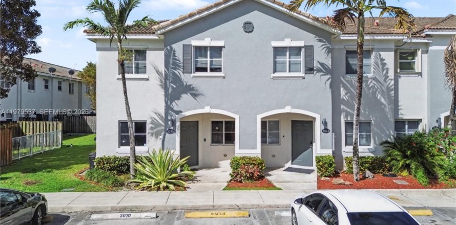 Таунхаус в Хомстед, Флорида 3 спальни, 141.03м2 № 2049546