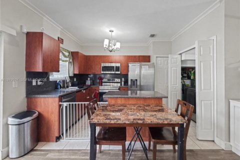 Купить таунхаус в Хомстед, Флорида 3 спальни, 141.03м2, № 2049546 - фото 16