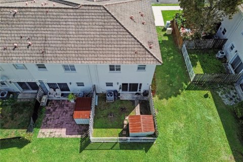 Купить таунхаус в Хомстед, Флорида 3 спальни, 141.03м2, № 2049546 - фото 6