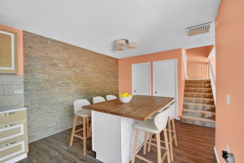 Снять в аренду таунхаус в Делрей-Бич, Флорида 2 спальни, 114.73м2, № 1952878 - фото 11