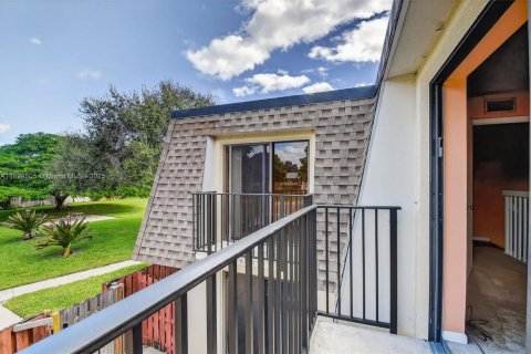 Снять в аренду таунхаус в Делрей-Бич, Флорида 2 спальни, 114.73м2, № 1952878 - фото 30