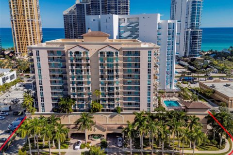 Condo in Sunny Isles Beach, Florida, 2 bedrooms  № 1975098 - photo 3