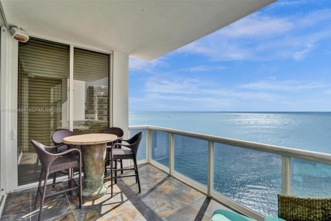 Copropriété à vendre à Sunny Isles Beach, Floride: 3 chambres, 174.01 m2 № 2240506 - photo 13