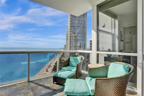 Copropriété à vendre à Sunny Isles Beach, Floride: 3 chambres, 174.01 m2 № 2240506 - photo 9
