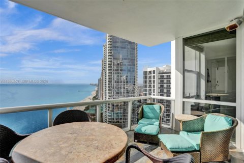 Copropriété à vendre à Sunny Isles Beach, Floride: 3 chambres, 174.01 m2 № 2240506 - photo 11