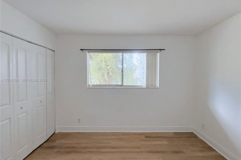 Condominio en alquiler en Miramar, Florida, 2 dormitorios, 77.29 m2 № 2073161 - foto 15