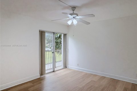 Condominio en alquiler en Miramar, Florida, 2 dormitorios, 77.29 m2 № 2073161 - foto 10