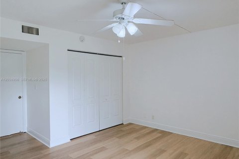 Condominio en alquiler en Miramar, Florida, 2 dormitorios, 77.29 m2 № 2073161 - foto 12