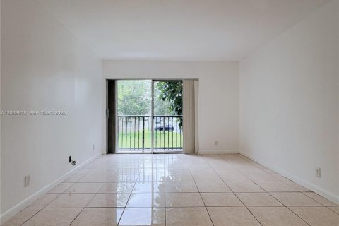 Condominio en alquiler en Miramar, Florida, 2 dormitorios, 77.29 m2 № 2073161 - foto 2