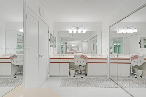 Снять в аренду кондоминиум в Авентура, Флорида 2 спальни, 125.7м2, № 2034734 - фото 24