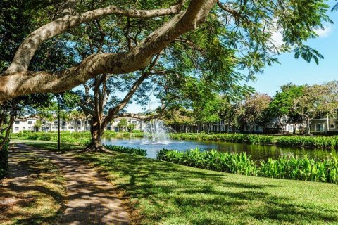 Appartement à louer à Palm Beach Gardens, Floride: 1 chambre, 76.55 m2 № 2169253 - photo 4
