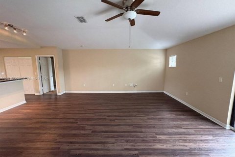 Appartement à louer à Palm Beach Gardens, Floride: 1 chambre, 76.55 m2 № 2169253 - photo 26