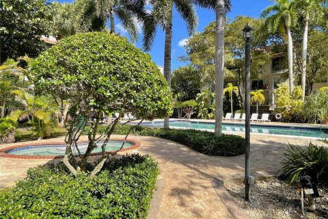 Condominio en venta en Pinecrest, Florida, 3 dormitorios, 124.12 m2 № 1971804 - foto 27