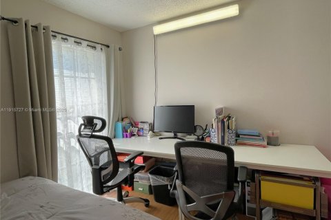 Condominio en venta en Pinecrest, Florida, 3 dormitorios, 124.12 m2 № 1971804 - foto 14