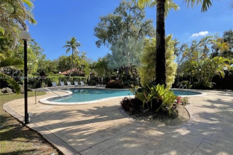 Condominio en venta en Pinecrest, Florida, 3 dormitorios, 124.12 m2 № 1971804 - foto 22