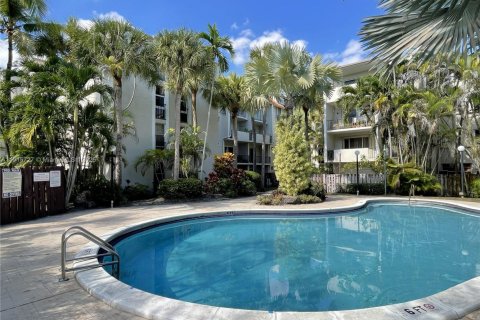 Condominio en venta en Pinecrest, Florida, 3 dormitorios, 124.12 m2 № 1971804 - foto 24