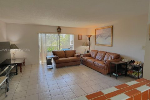Condominio en venta en Pinecrest, Florida, 3 dormitorios, 124.12 m2 № 1971804 - foto 11