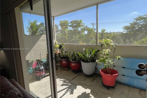 Condominio en venta en Pinecrest, Florida, 3 dormitorios, 124.12 m2 № 1971804 - foto 4