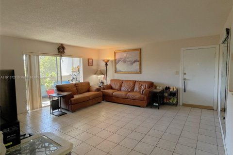 Condominio en venta en Pinecrest, Florida, 3 dormitorios, 124.12 m2 № 1971804 - foto 3