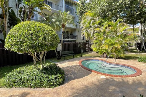 Condominio en venta en Pinecrest, Florida, 3 dormitorios, 124.12 m2 № 1971804 - foto 26
