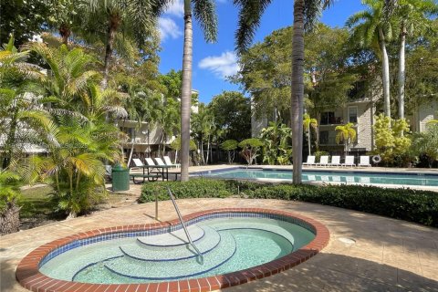 Condominio en venta en Pinecrest, Florida, 3 dormitorios, 124.12 m2 № 1971804 - foto 28