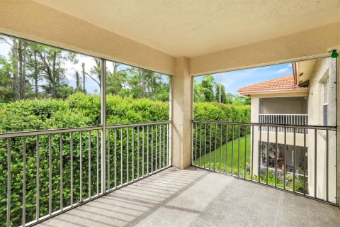 Condo in Naples, Florida, 2 bedrooms № 2118809 - photo 20