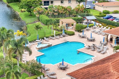 Condo in Naples, Florida, 2 bedrooms № 2118809 - photo 29