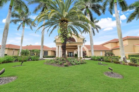 Condo in Naples, Florida, 2 bedrooms № 2118809 - photo 24
