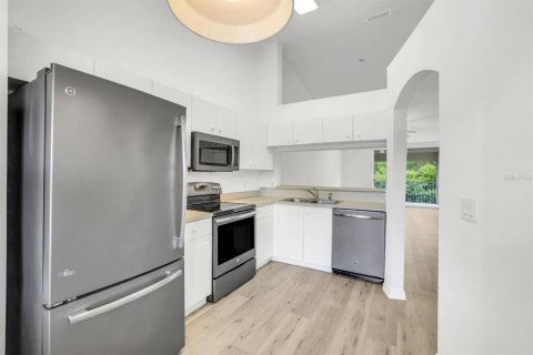 Condo in Naples, Florida, 2 bedrooms № 2118809 - photo 6