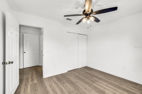 Condo in Naples, Florida, 2 bedrooms № 2118809 - photo 14
