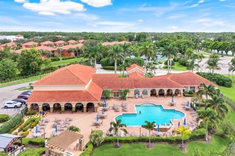 Condo in Naples, Florida, 2 bedrooms № 2118809 - photo 28