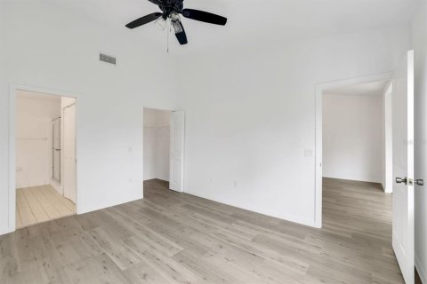 Condo in Naples, Florida, 2 bedrooms № 2118809 - photo 10