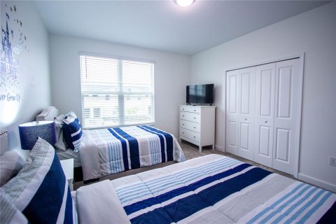 House in Davenport, Florida 5 bedrooms, 286.23 sq.m. № 1591581 - photo 25
