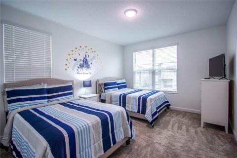 House in Davenport, Florida 5 bedrooms, 286.23 sq.m. № 1591581 - photo 24