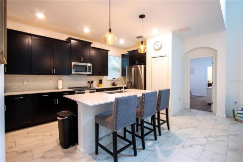 House in Davenport, Florida 5 bedrooms, 286.23 sq.m. № 1591581 - photo 11