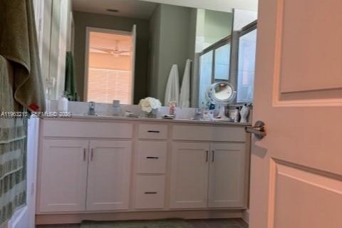 Купить виллу или дом в Порт-Сент-Луси, Флорида 3 спальни, 149.57м2, № 2025884 - фото 11