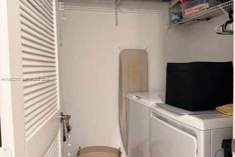 Купить виллу или дом в Порт-Сент-Луси, Флорида 3 спальни, 149.57м2, № 2025884 - фото 16