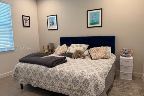 Купить виллу или дом в Порт-Сент-Луси, Флорида 3 спальни, 149.57м2, № 2025884 - фото 13