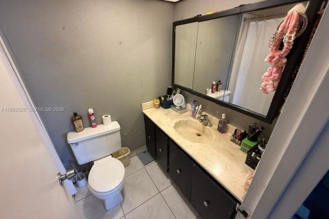 Condo à Sunny Isles Beach, Floride, 1 chambre  № 2049219