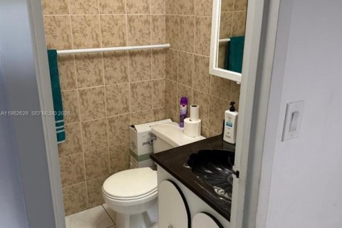 Copropriété à vendre à Sunny Isles Beach, Floride: 1 chambre, 67.35 m2 № 2049219 - photo 13