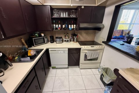 Copropriété à vendre à Sunny Isles Beach, Floride: 1 chambre, 67.35 m2 № 2049219 - photo 10