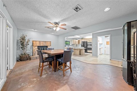 Casa en venta en Kissimmee, Florida, 4 dormitorios, 256.41 m2 № 1902992 - foto 25