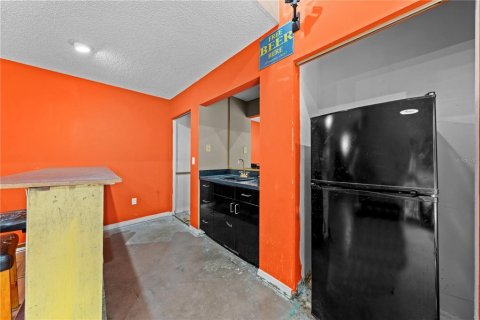 Casa en venta en Kissimmee, Florida, 4 dormitorios, 256.41 m2 № 1902992 - foto 16