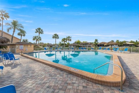 Condominio en venta en Saint Petersburg, Florida, 1 dormitorio, 69.21 m2 № 2197381 - foto 25