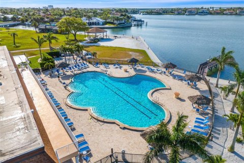 Condominio en venta en Saint Petersburg, Florida, 1 dormitorio, 69.21 m2 № 2197381 - foto 24